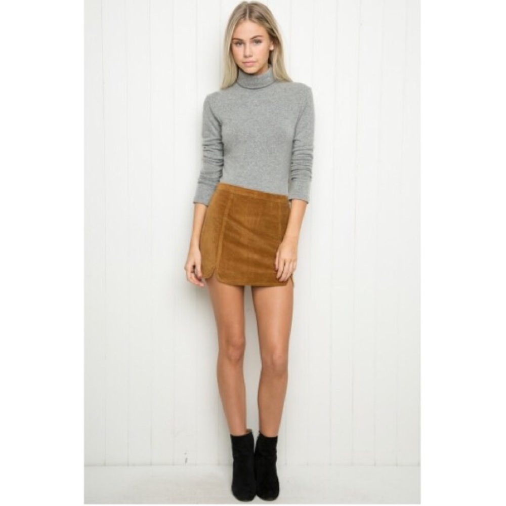 COPY - Brandy Melville Raquel skirt